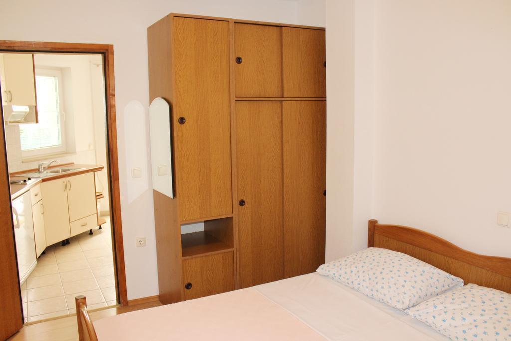 Apartments Petric Makarska Eksteriør billede